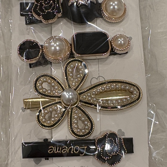 NWT Elegant Gold and Black Hair Clip Set - Picture 3 of 7